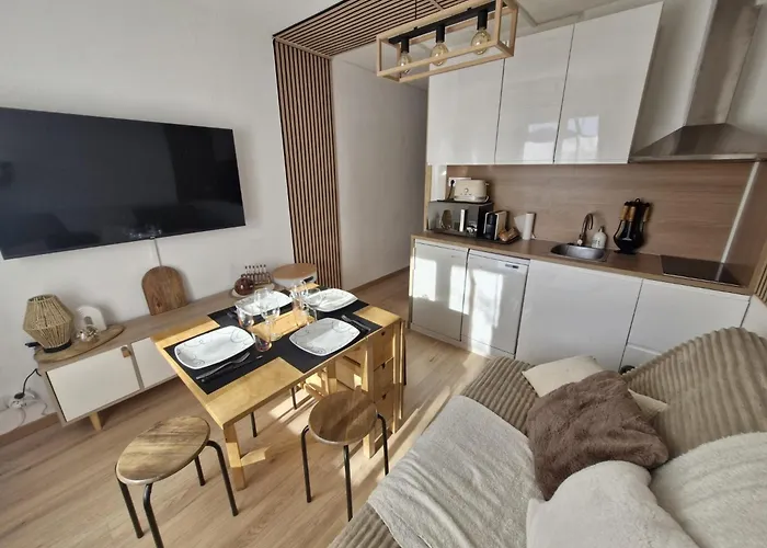 Apartment Cscm Location *